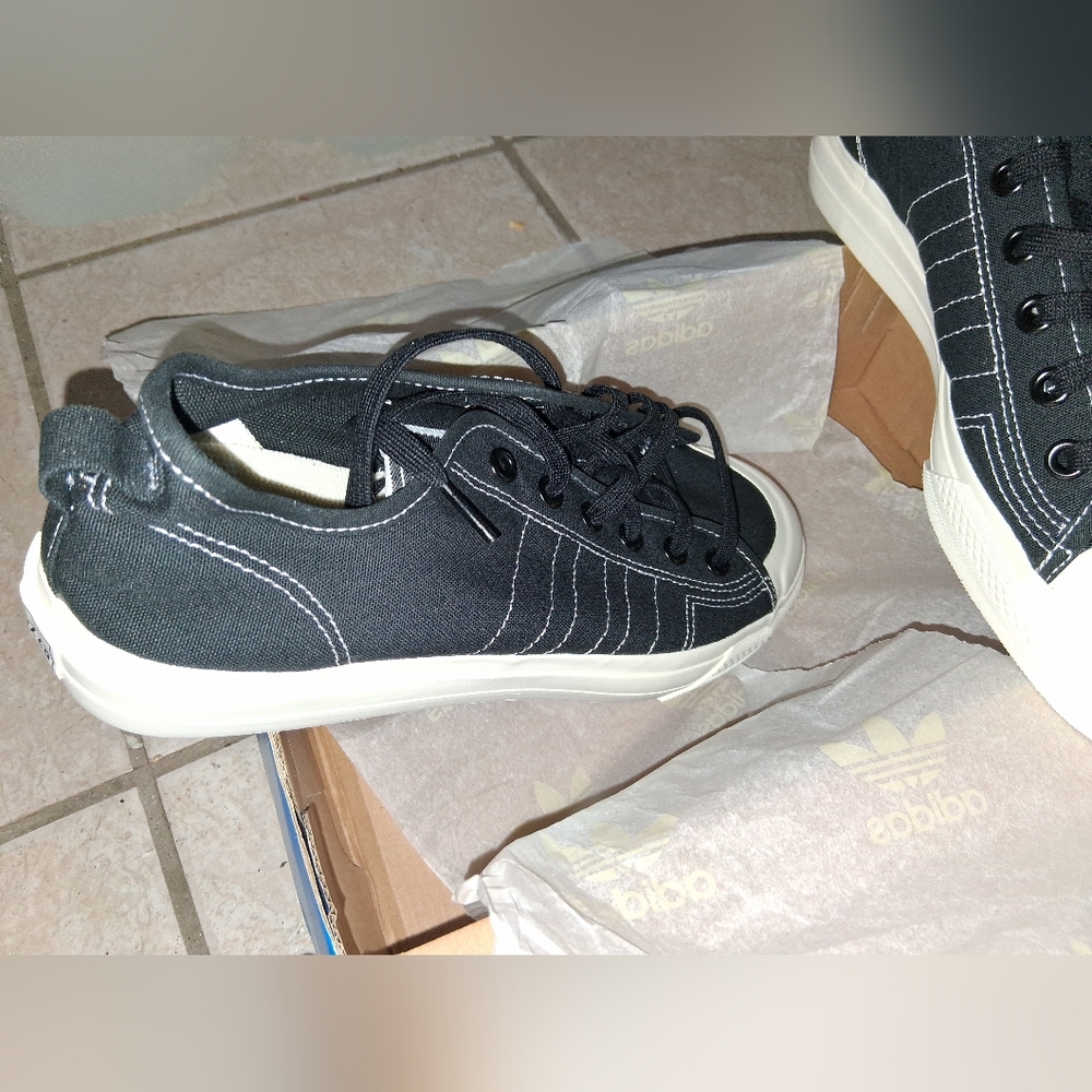 Adidas Men's Black and White Canvas Sneakers 3 Stripe Nizza 10.5 Nwt And Box - Picture 13 of 13